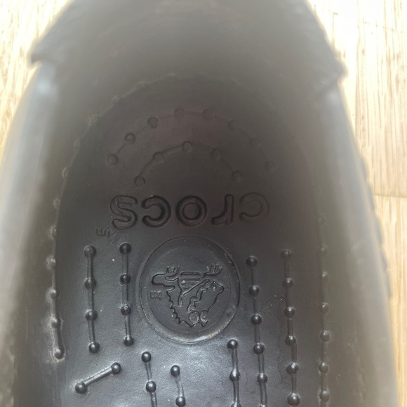 Crocs black Mary Janes Sz 6 - Picture 4 of 4